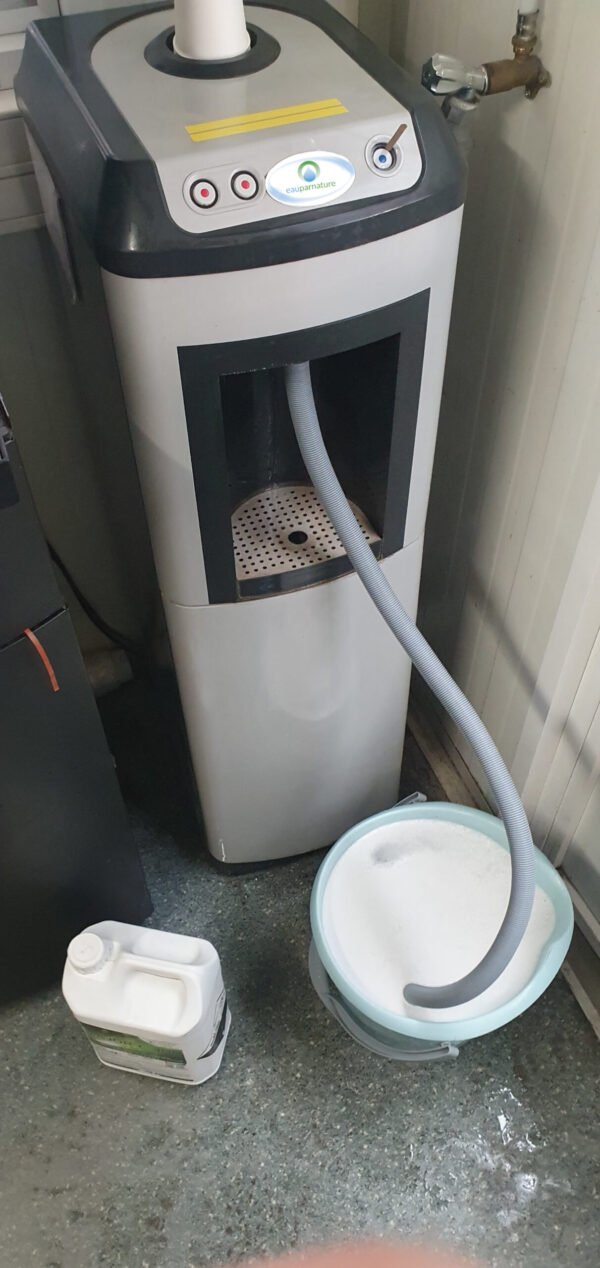 Entretien d'une fontaine Oasis KALIX